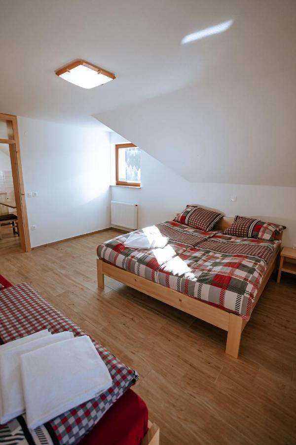 Apartments Cenda Zelezniki 外观 照片